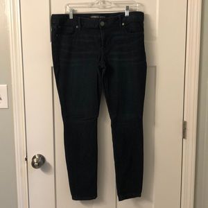 Like new dark wash jeans